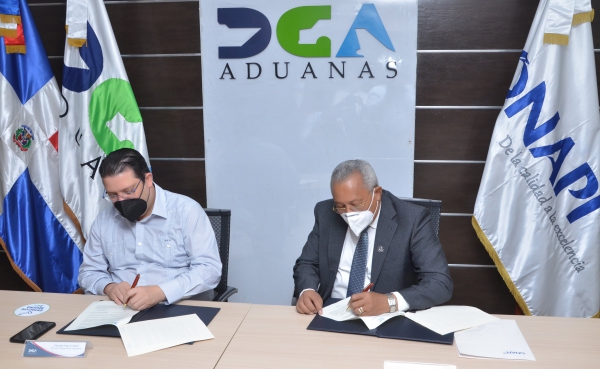 ONAPI y DGA firman acuerdo interinstitucional